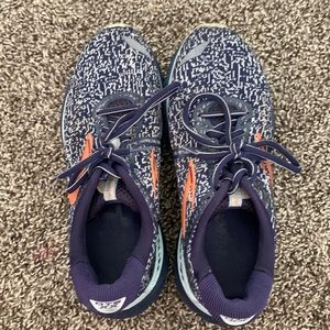 brooks running shoes